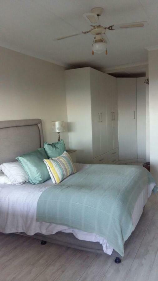 Drommedaris Apartamento Gordonʼs Bay Exterior foto